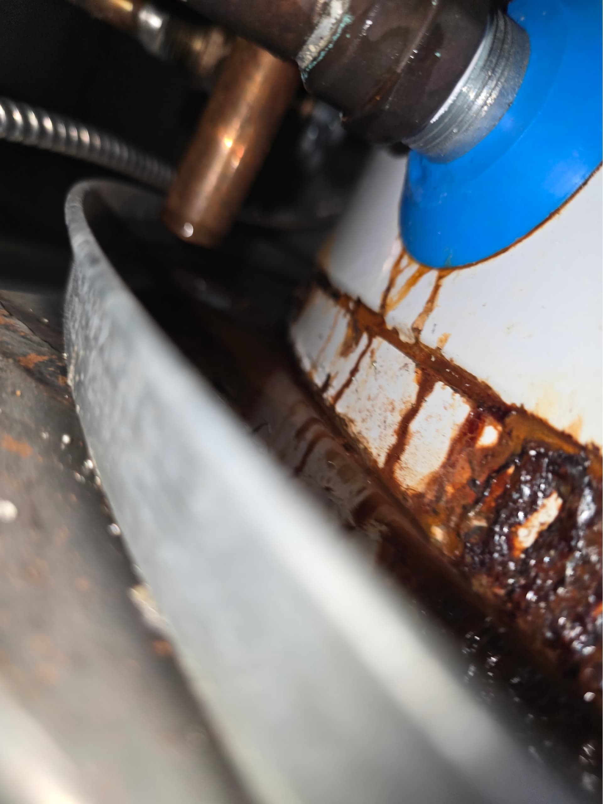 Corrosion around the failed hot-water tank connection